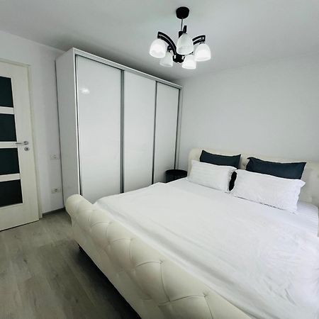 The White Pearl Apartment Oradea Ngoại thất bức ảnh